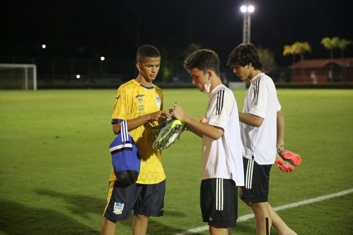 Conheça Brian Carvalho, jogador versátil e de grande coração do Tricolor Paulista