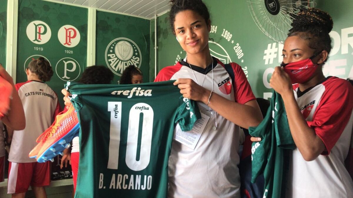 CATS recebe doação do Palmeiras