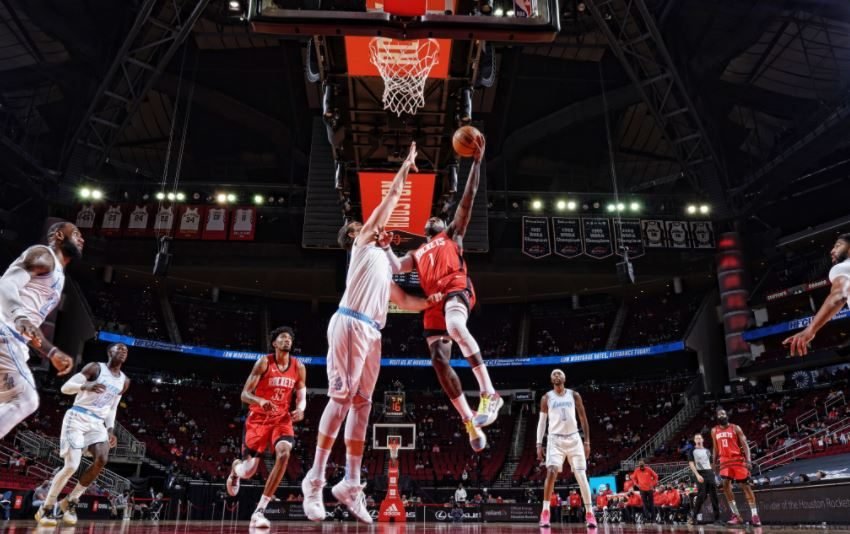 LeBron e Davis comandam vitória dos Lakers sobre o Houston Rockets