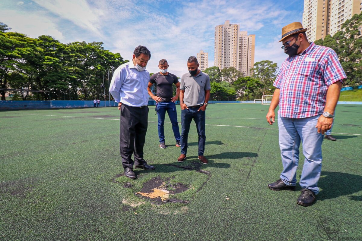 Prefeito Aprígio visita Estádio Municipal e Parque Lineares
