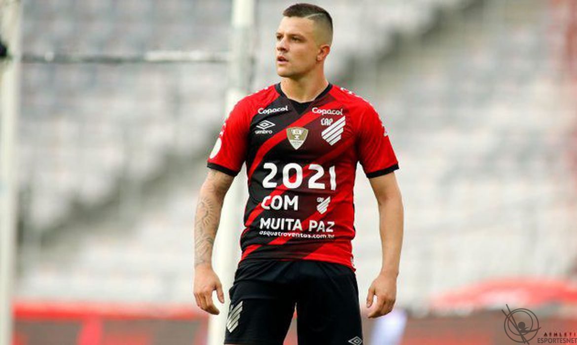 Flamengo perde para Athletico-PR; Internacional dispara na liderança