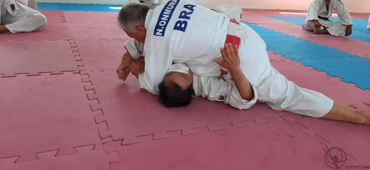 Departamento de Artes Marciais de Taboão da Serra capacita professores de lutas