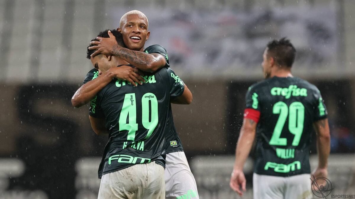 Palmeiras sai na frente e Corinthians empata o clássico COVIDÃO