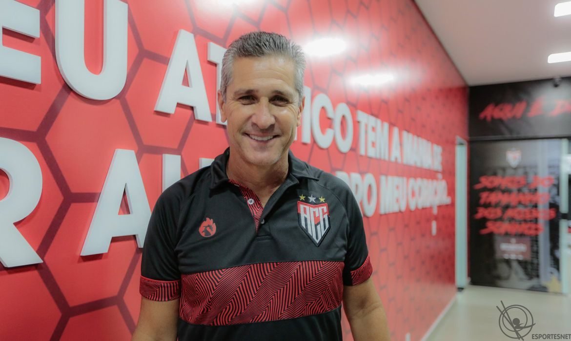 No batente: Jorginho, ex-Flamengo, Vasco e Ponte fecha com Atlético-GO