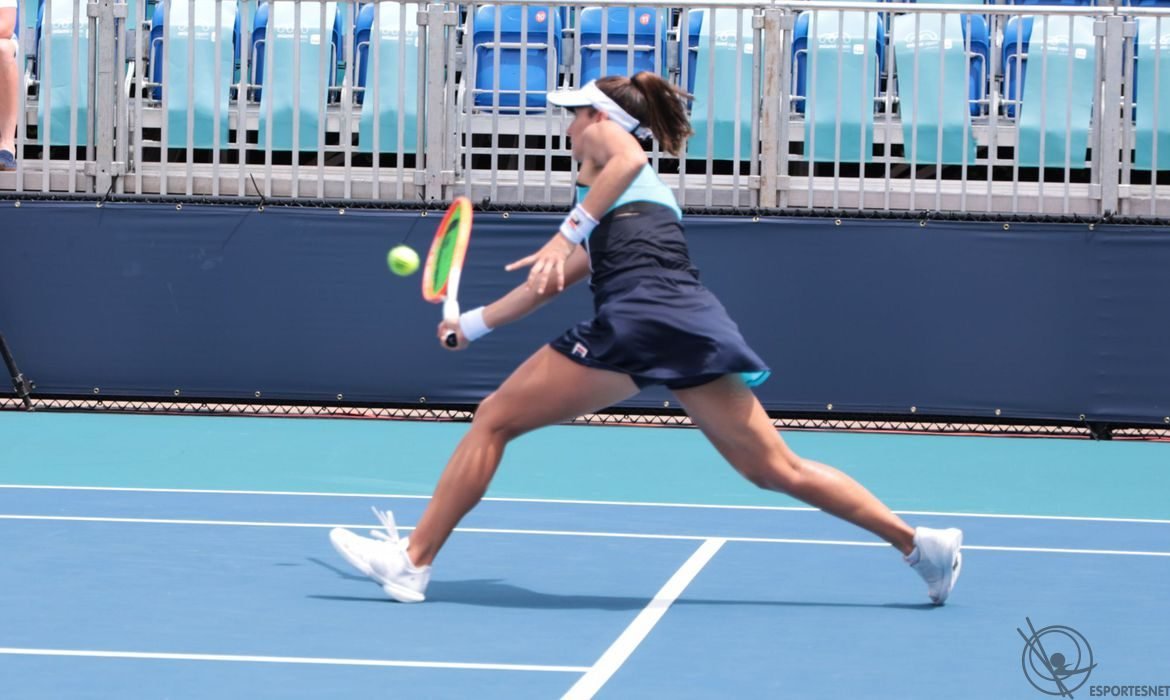 Luisa Stefani alcança melhor ranking de uma tenista brasileira na WTA