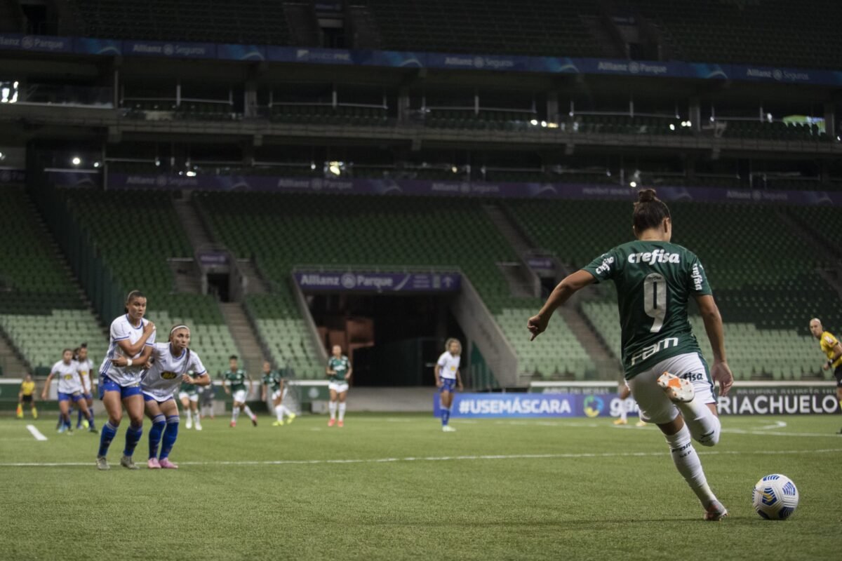 Palmeiras vence Cruzeiro pelo Brasileiro Feminino