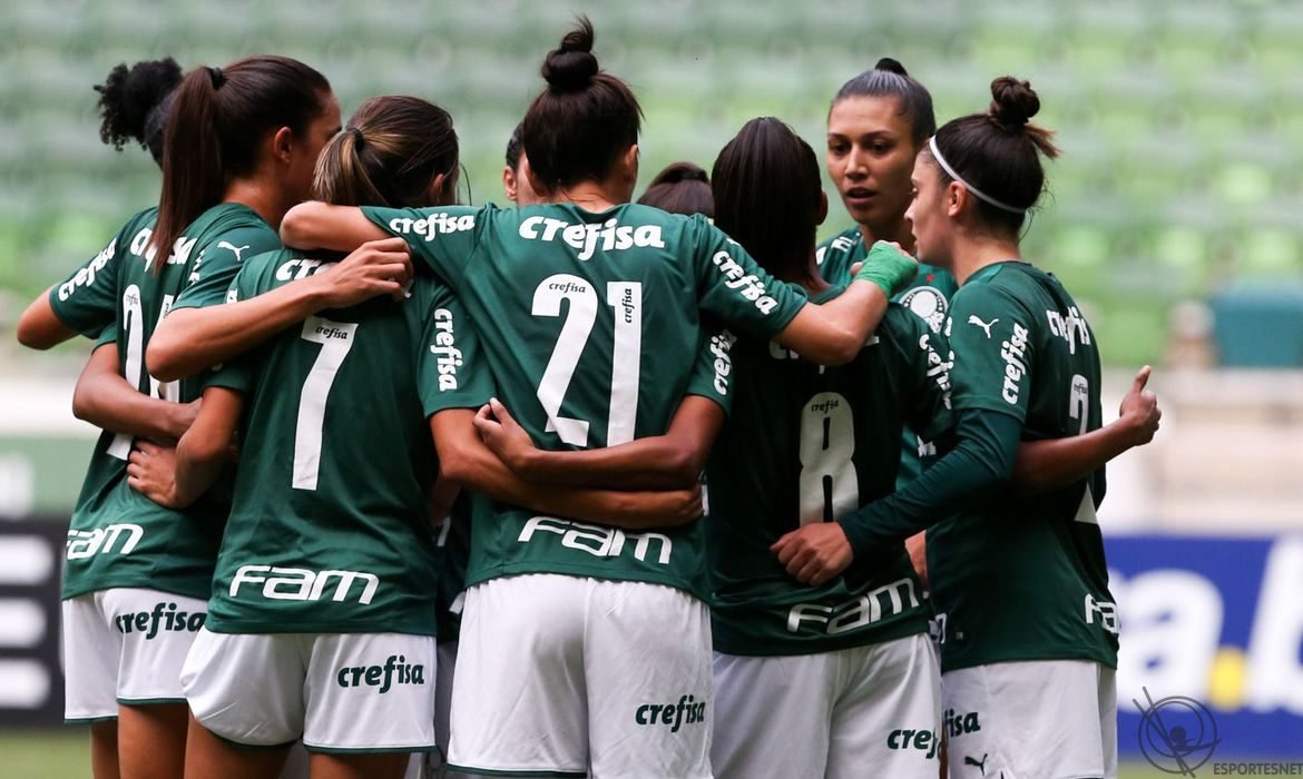 Brasileiro Feminino: Palmeiras goleia São José e pressiona Corinthians