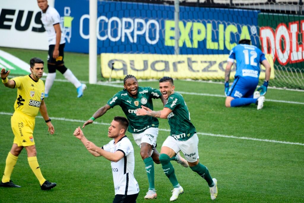 Palmeiras elimina Corinthians e vai a final do Paulistão