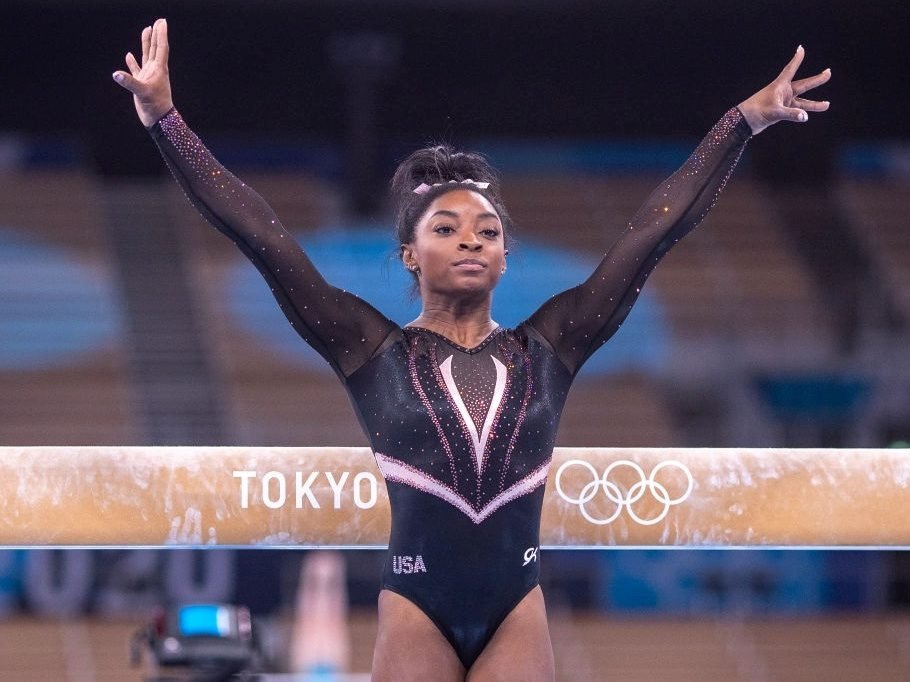 Simone Biles vai competir na final da trave da ginástica em Tóquio