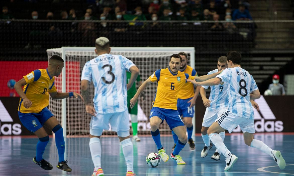 Ao som de um triste tango, Argentina elimina Brasil do Mundial de Futsal