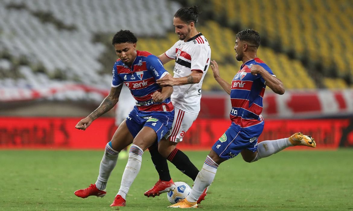 Flamengo vence São Paulo por 3x1 pela semifinal da Copa do Brasil