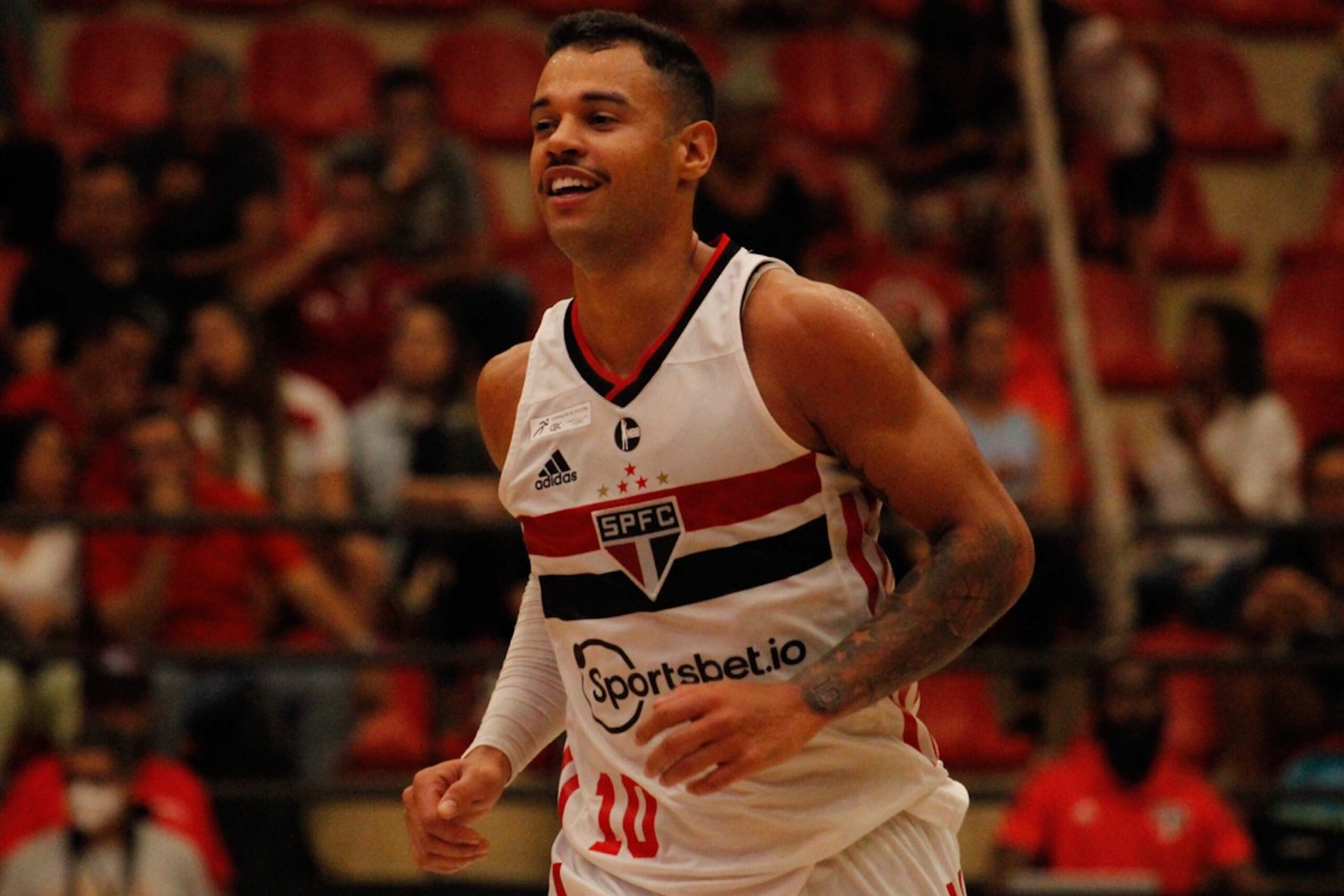 SÃO PAULO VENCE A PRIMEIRA E ABRE VANTAGEM NOS PLAYOFFS DA NBB