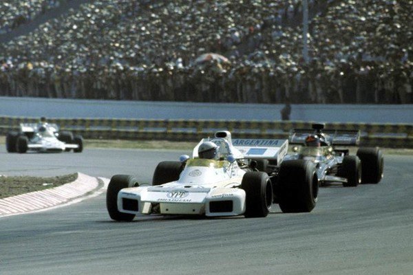 Os 50 anos do GP do Brasil de Fórmula 1 ganha exposição em São Paulo
