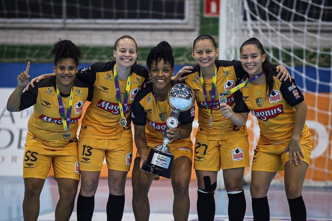 As feras de Taboão são vice-campeãs da Supercopa do Brasil de futsal