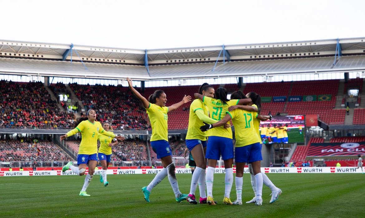 As vésperas da Copa, Brasil enfrenta Chile em amistoso
