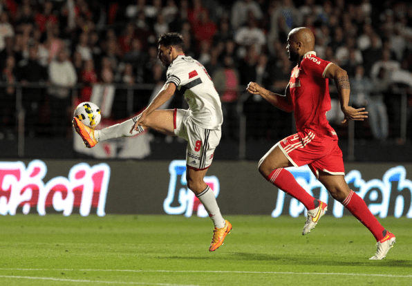 São Paulo enfrenta o Inter, no Morumbi pelo Brasileirão