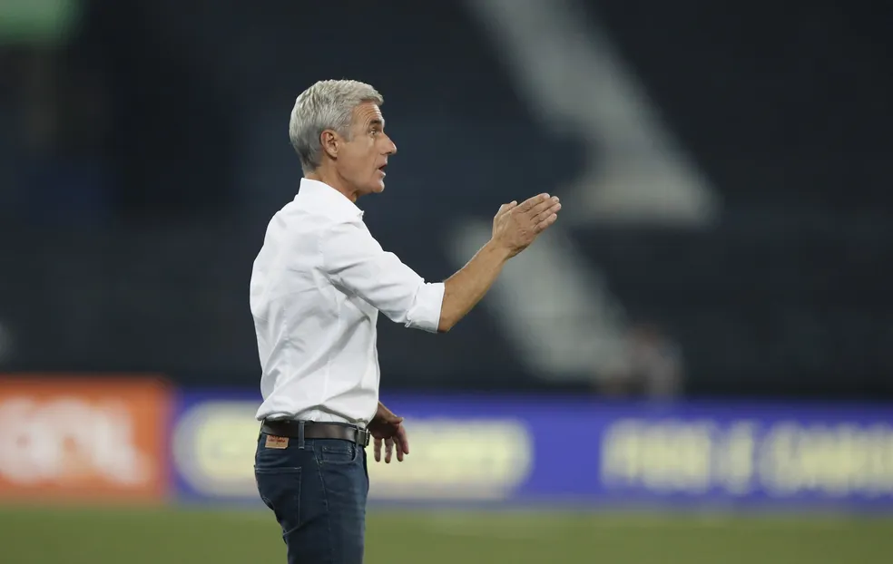 Cada vez mais líder, Botafogo vem se consolidando em metas passo a passo, os 47 pontos que é a primeira, está para vim mais rápido