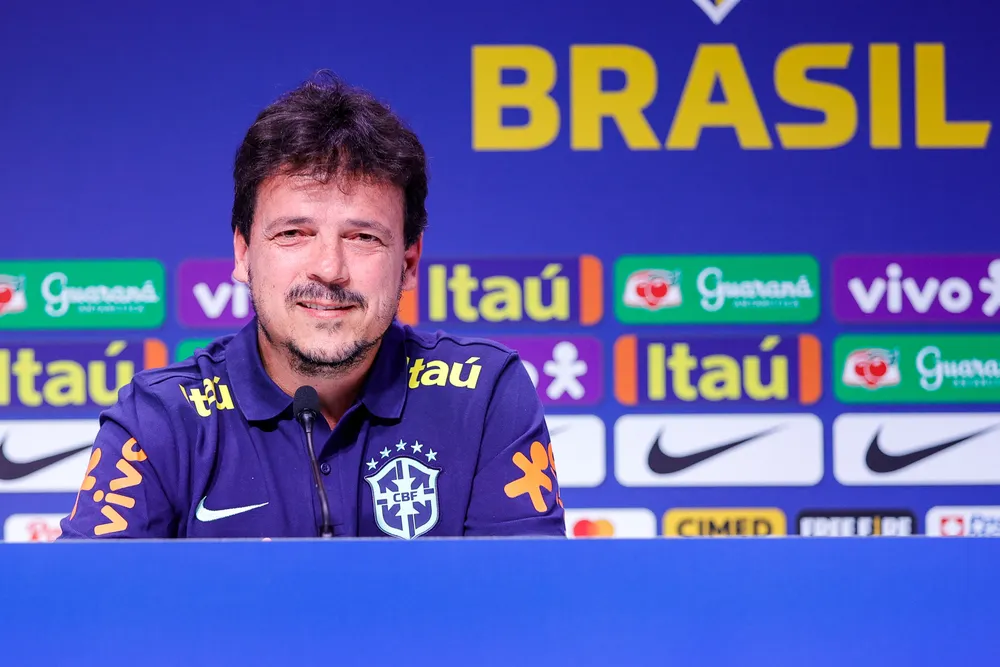 Diniz convoca a seleção brasileira pela primeira vez para início das eliminatórias para a Copa de 2026