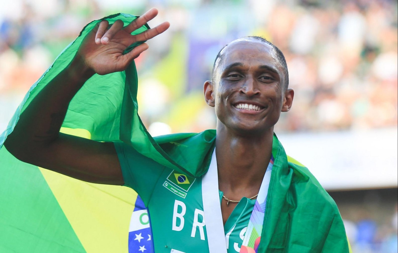Ausente no Pan, Alison dos Santos foca preparação nas Olimpíadas