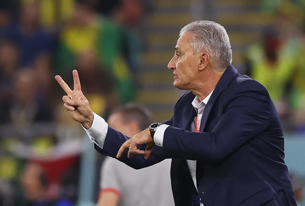 Tite é anunciado oficialmente pelo Flamengo e deve ser apresentado  e começar a treinar a equipe nesta terça