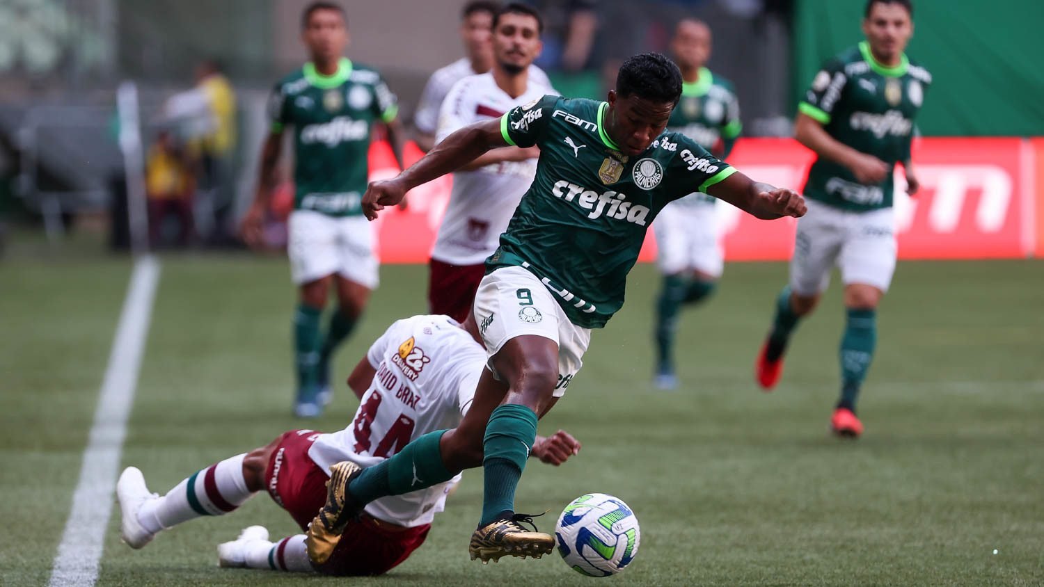 Palmeiras dispara na liderança do Brasileirão 2021