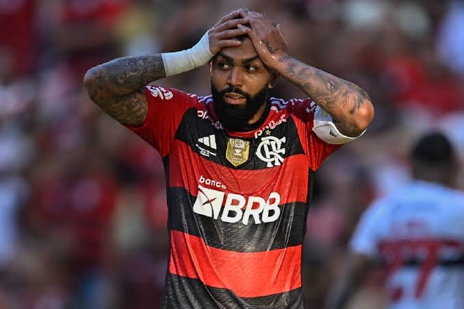 Gabigol, jogador do Flamengo, confia em sua inocência após punição por tentativa de fraude antidoping