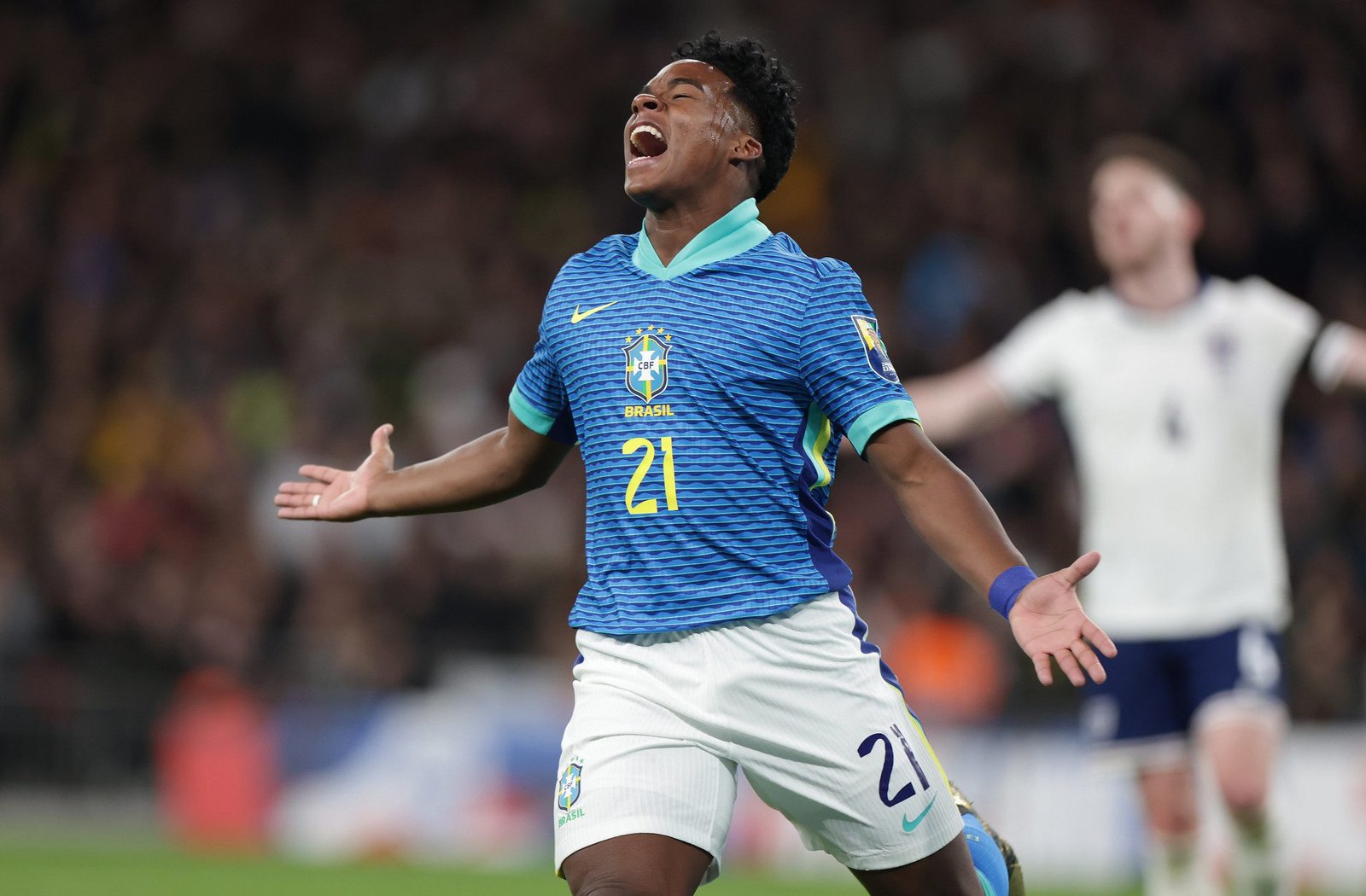 Endrick marca e o Brasil vence a Inglaterra na estreia de Dorival na “Capela Sistina” do futebol