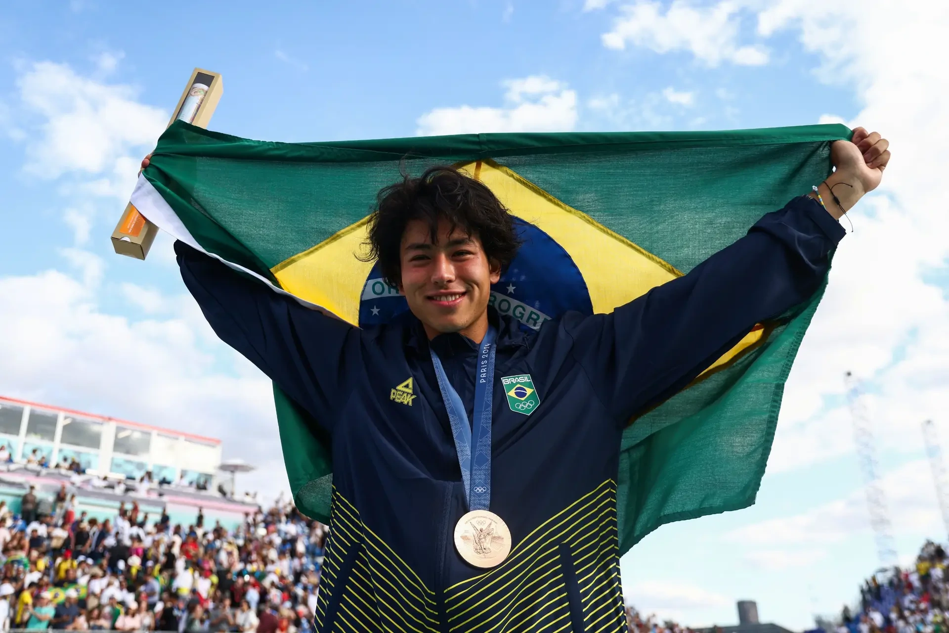 Augusto Akio conquista o bronze do skate park em Paris 2024