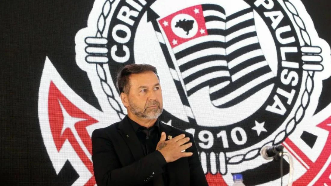 Augusto Melo tem pedido de impecheament apresentado por conselheiros