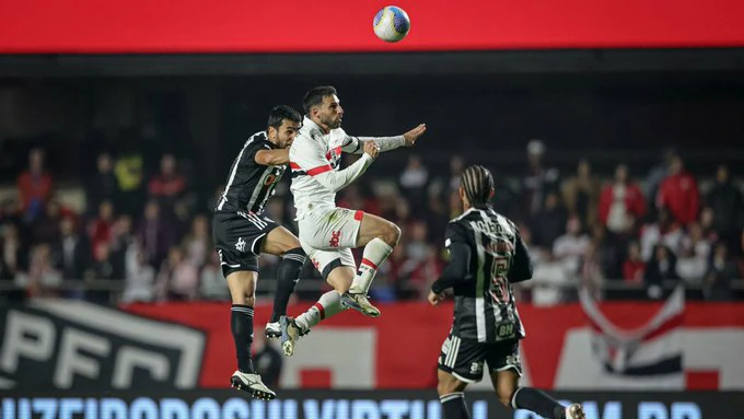 Atlético e Flamengo saem na frente nas quartas da Copa do Brasil