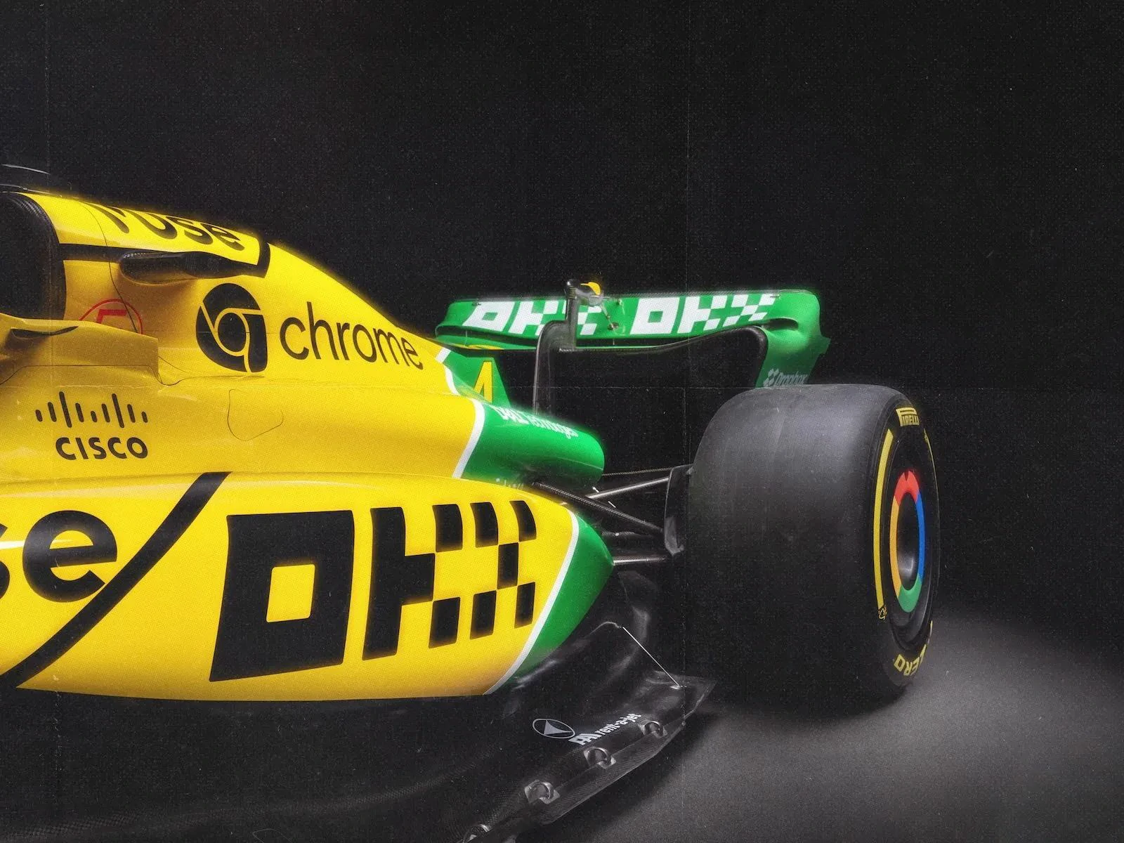 OKX homenageia Senna e traz uma experiência única de automobilismo para São Paulo