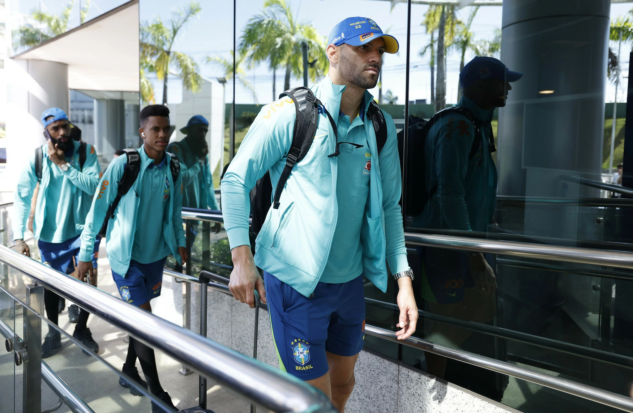 Seleção chega a Salvador para enfrentar o Uruguai