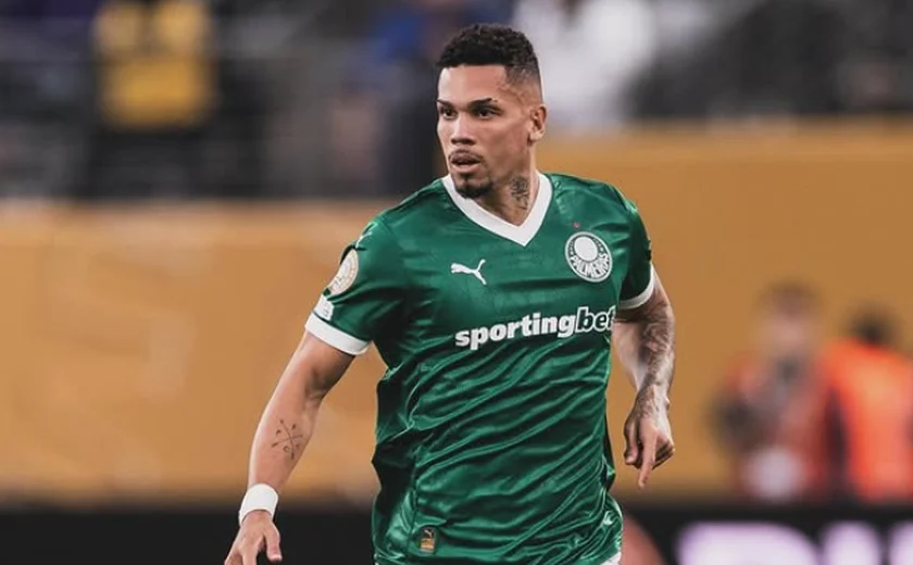 Paulinho passa por cirurgia e tem data incerta para voltar aos gramados